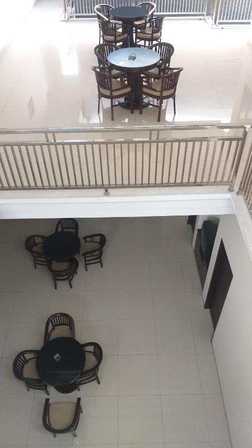 Omah Watu Homestay ジョグジャカルタ エクステリア 写真